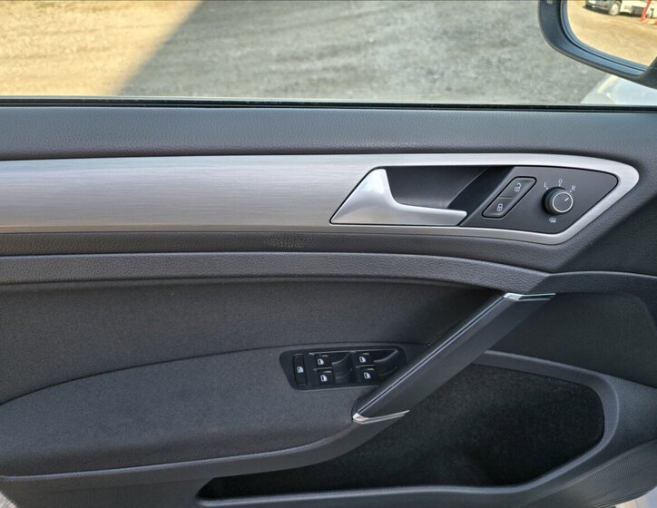 Volkswagen Golf Hatchback 1,2 l 63 kw