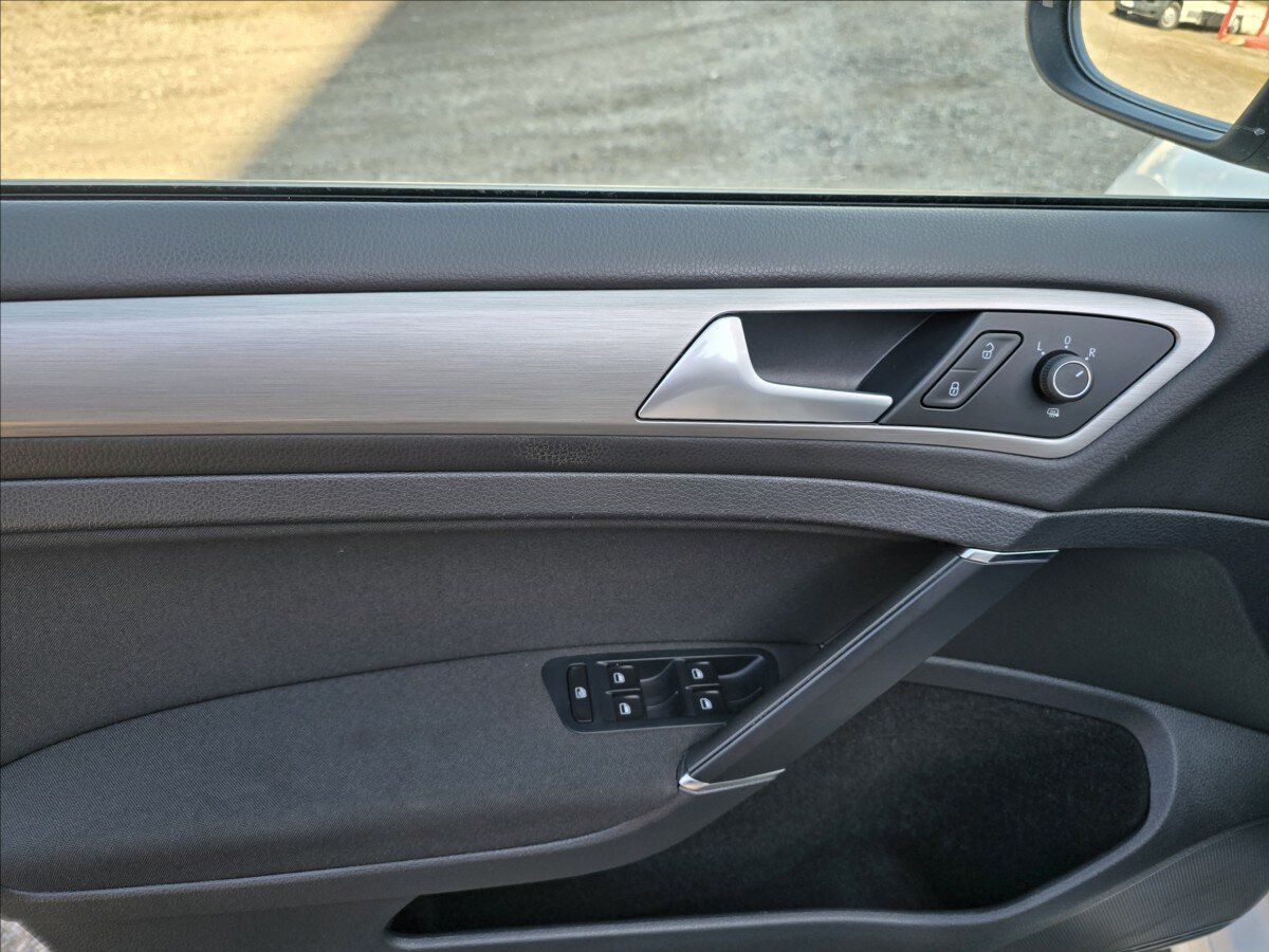 Volkswagen Golf Hatchback 1,2 l 63 kw