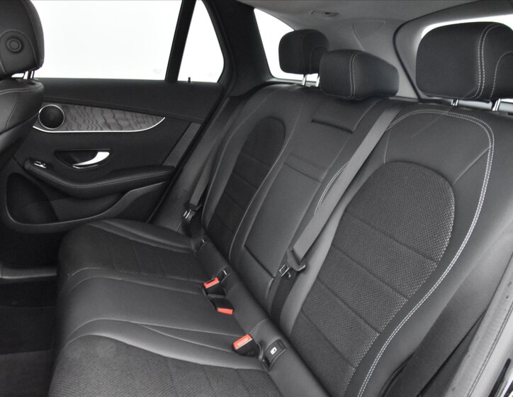 Mercedes-Benz GLC SUV / Terénní 2,0 l 143 kw