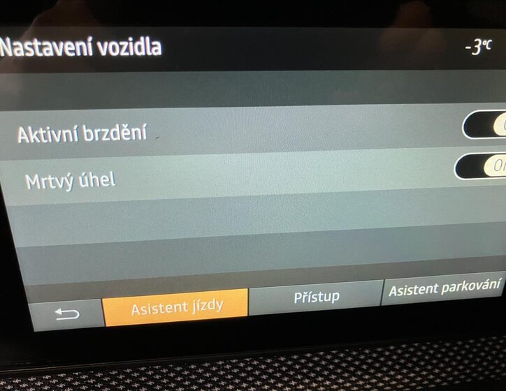 Dacia Sandero Hatchback 999,0 67 kw