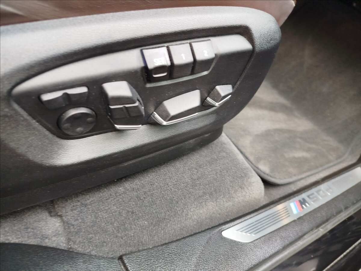 BMW X5 SUV 3,0 l 280 kw