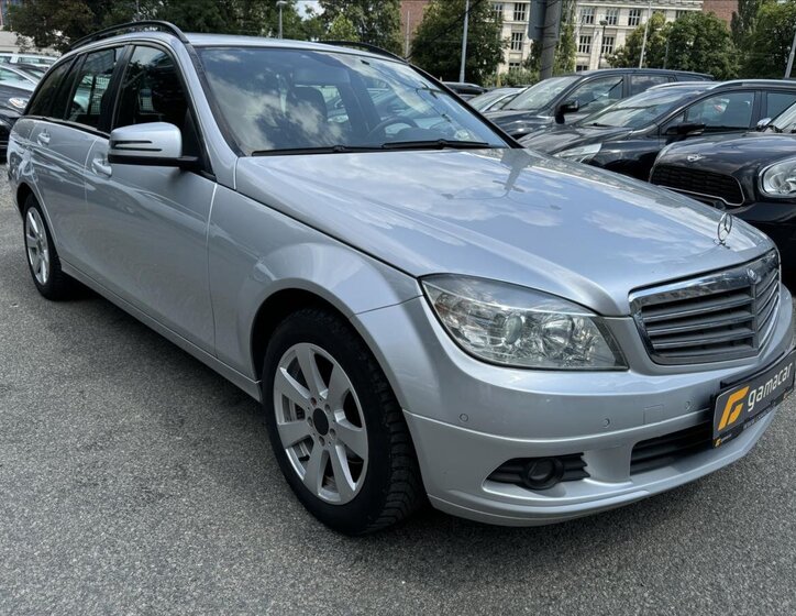 Mercedes-Benz Třídy C Kombi 2,1 l 100 kw