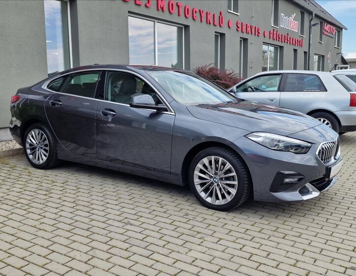 BMW Řada 2 Sedan / Limuzína 2,0 l 110 kw