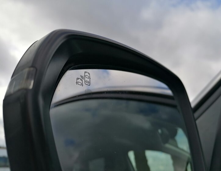 Peugeot 5008 SUV / Terénní 1,5 l 96 kw