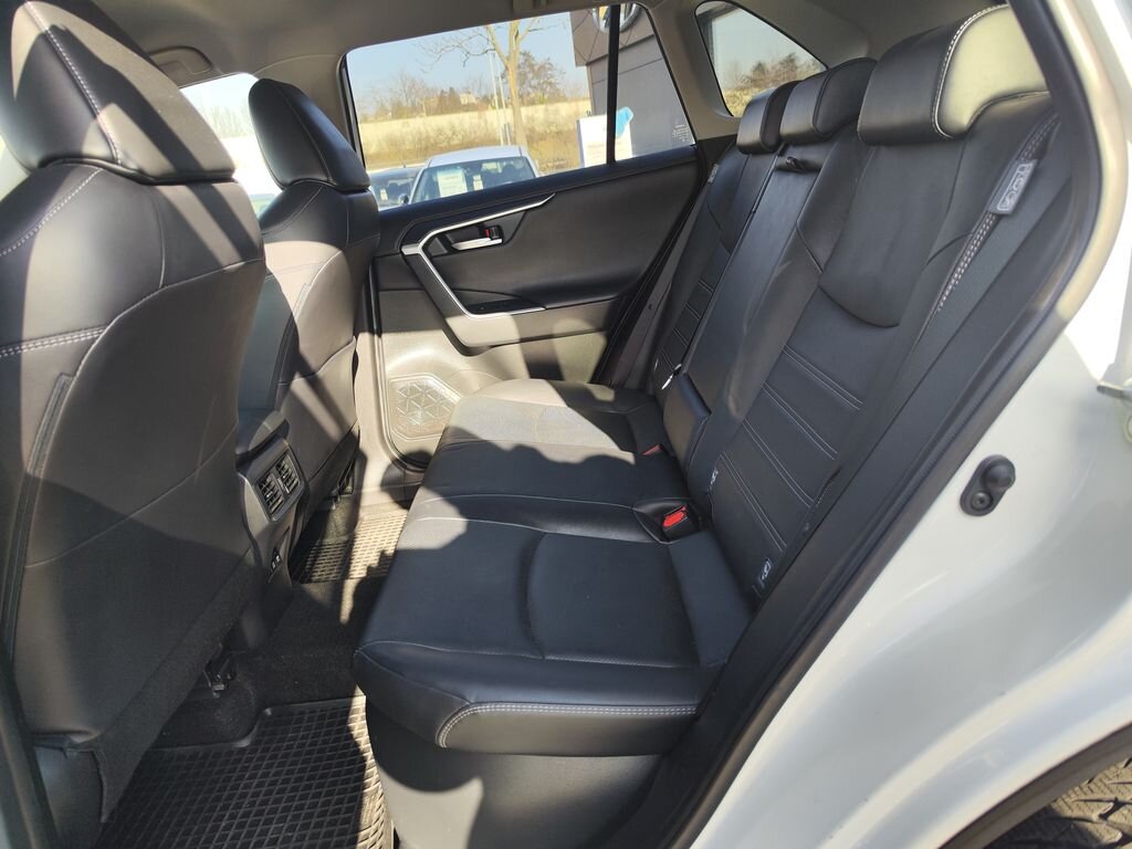 Toyota RAV4 SUV / Terénní 2,5 l 163 kw