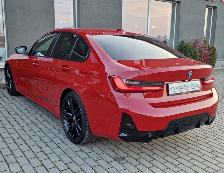 BMW Řada 3 Sedan / Limuzína 2,0 l 140 kw