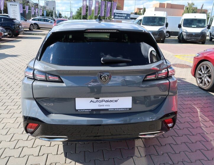 Peugeot 308 5