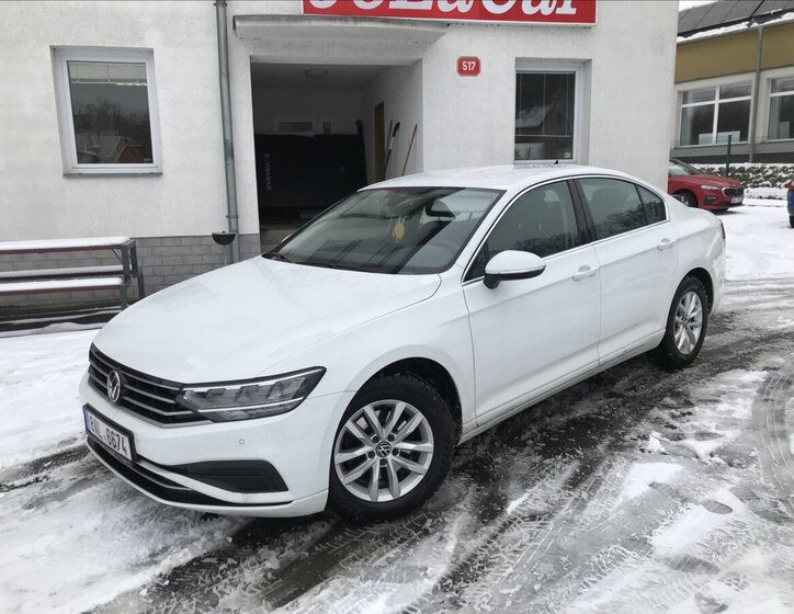 Volkswagen Passat Sedan 1,5 l 110 kw