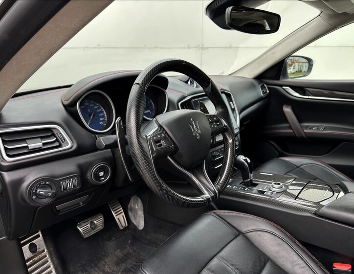 Maserati Ghibli Sedan 3,0 l 316 kw