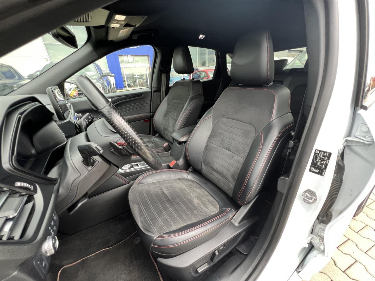 Ford Kuga SUV / Terénní 2,0 l 140 kw