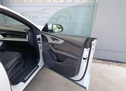 Audi Q8 SUV / Terénní 3,0 l 210 kw