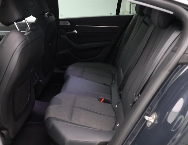 Peugeot 508 Liftback 1,6 l 133 kw