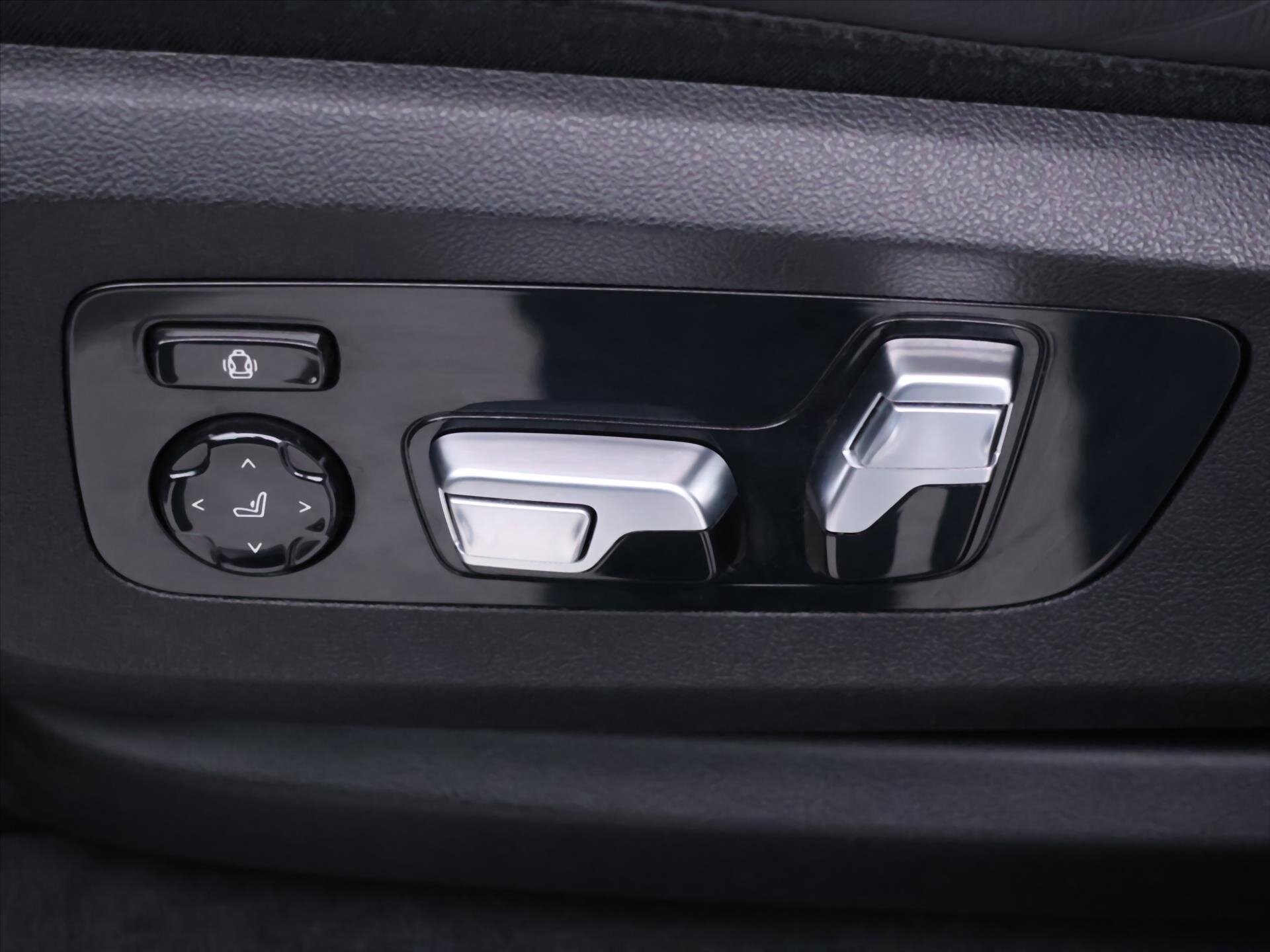 BMW X5 SUV 3,0 l 210 kw