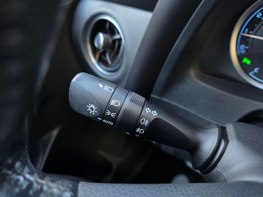 Toyota Corolla Sedan / Limuzína 1,6 l 97 kw