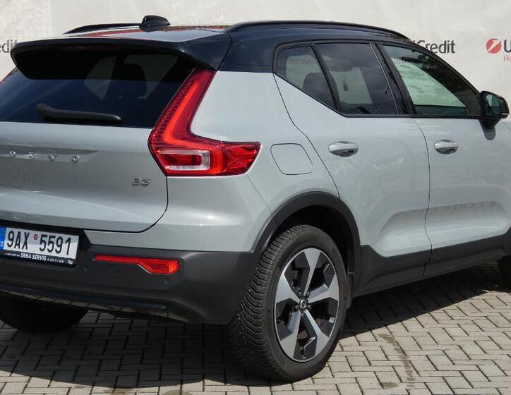 Volvo XC40 3
