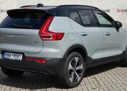 Volvo XC40 3
