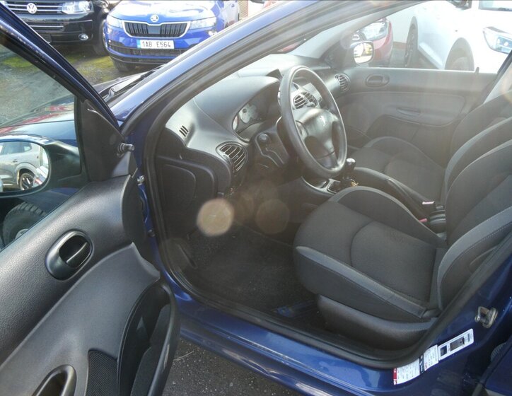Peugeot 206 Hatchback 1,6 l 80 kw