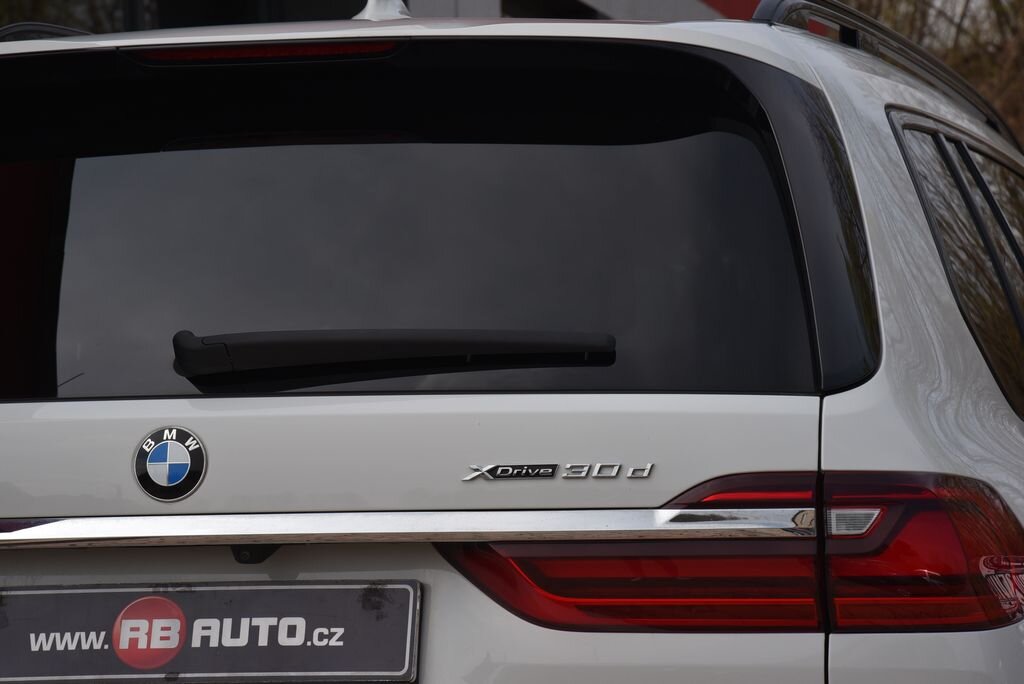 BMW X7 SUV / Terénní 3,0 l 195 kw
