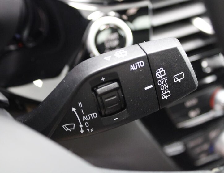 BMW Řada 5 Kombi 2,0 l 140 kw