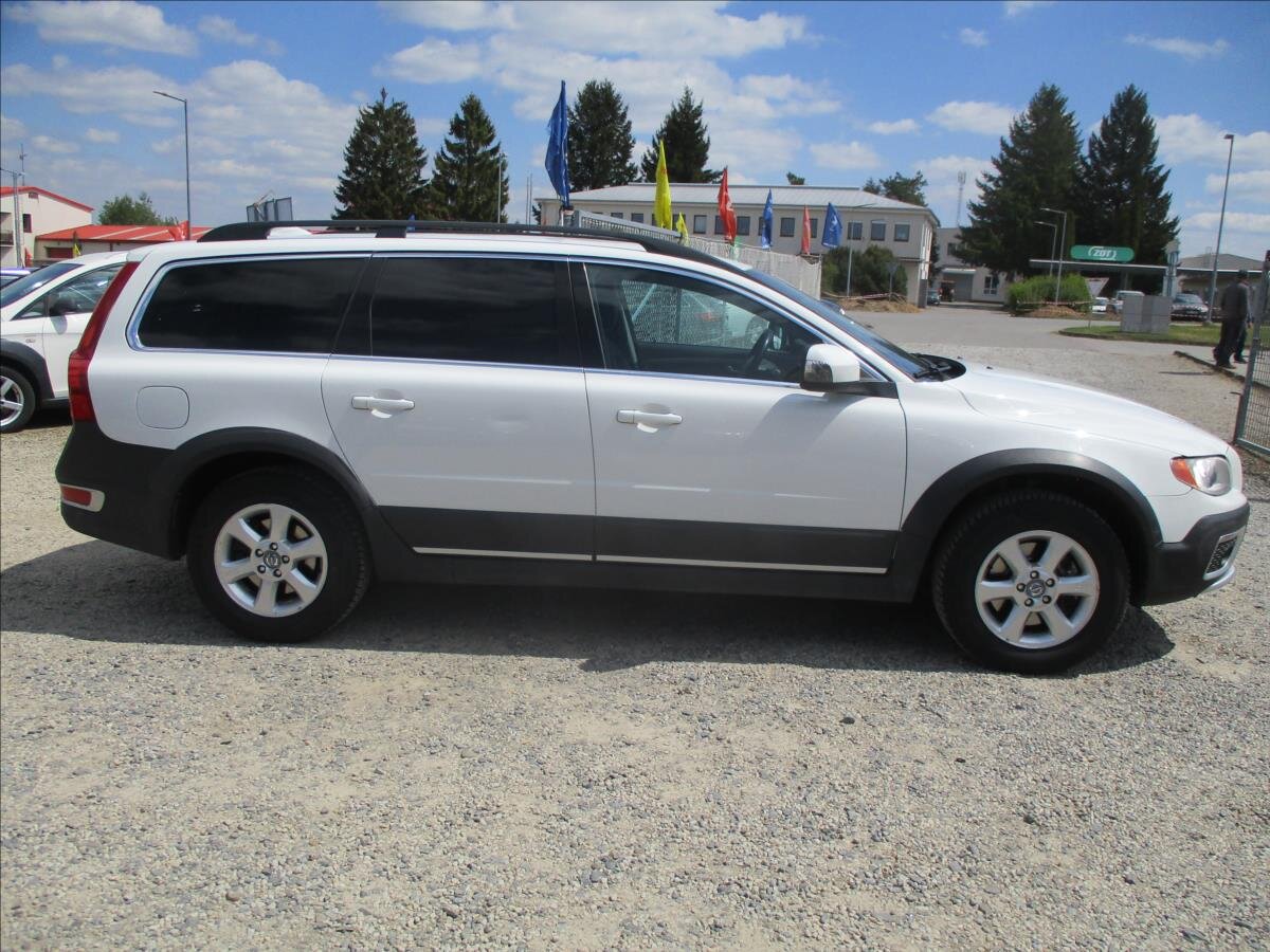 Volvo XC70 Kombi 2,4 l 120 kw