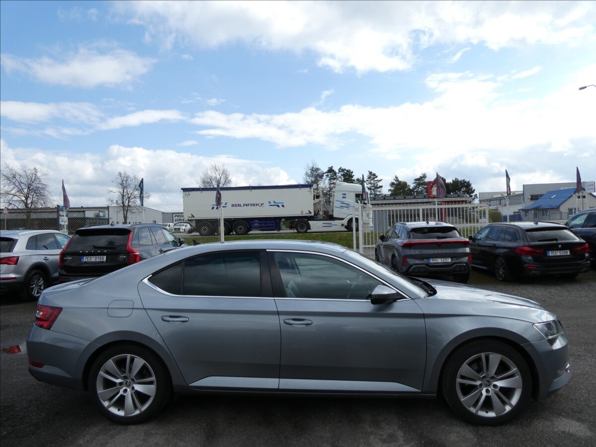 Škoda Superb Liftback 2,0 l 110 kw