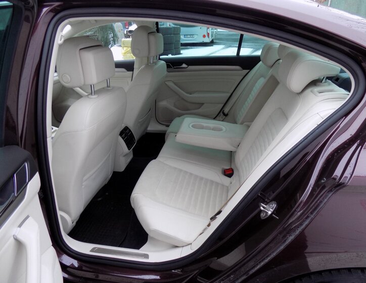 Volkswagen Passat Sedan 2,0 l 140 kw