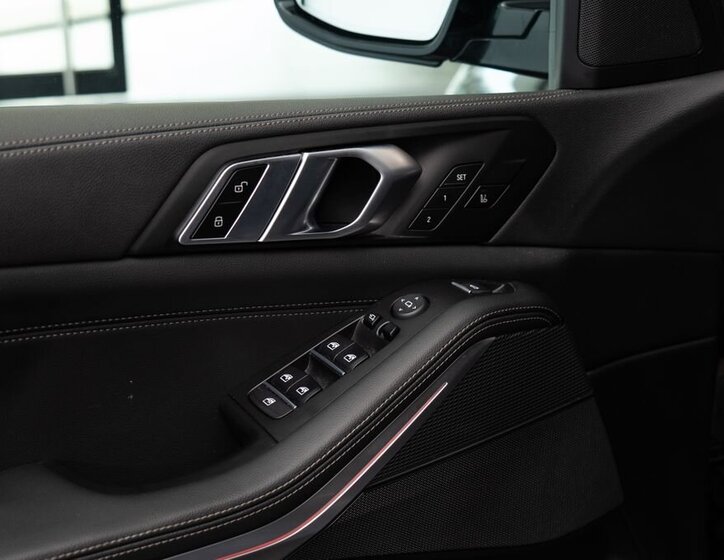 BMW X5 SUV / Terénní 3,0 l 250 kw