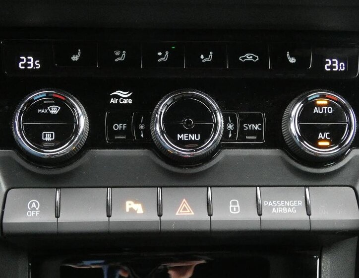 Škoda Karoq SUV 1,5 l 110 kw