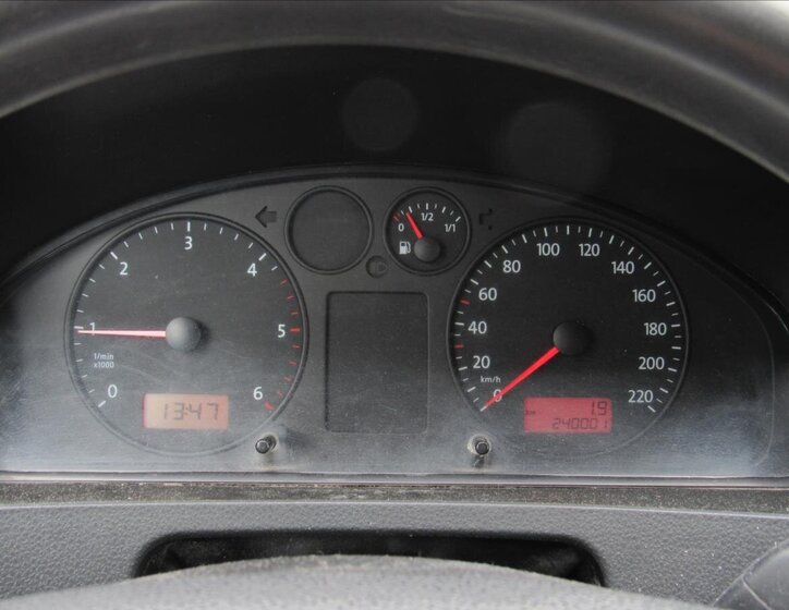 Volkswagen Transporter Skříň 1,9 l 62 kw