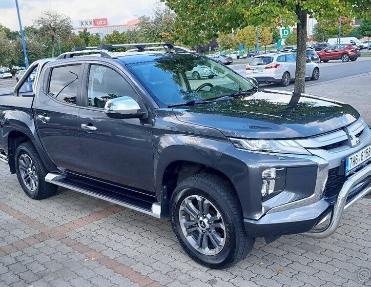 Mitsubishi L200 1