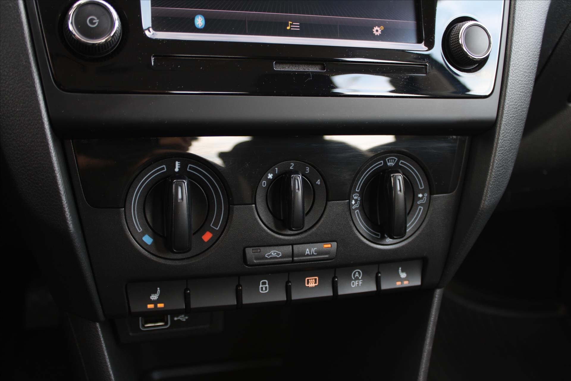 Škoda Rapid Liftback 999,0 81 kw