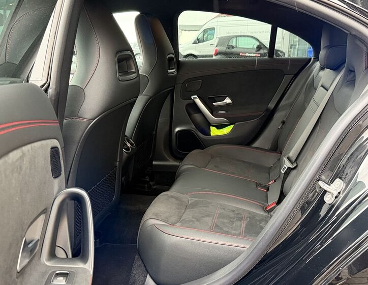 Mercedes-Benz CLA Sedan / Limuzína 2,0 l 110 kw