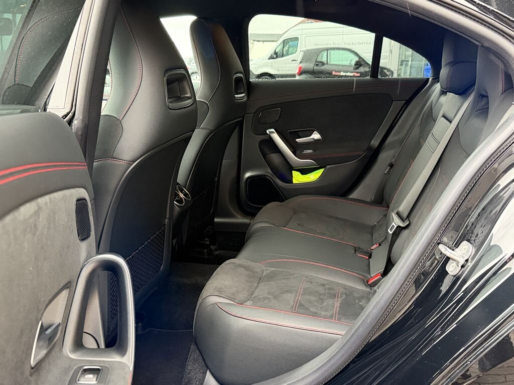 Mercedes-Benz CLA Sedan / Limuzína 2,0 l 110 kw