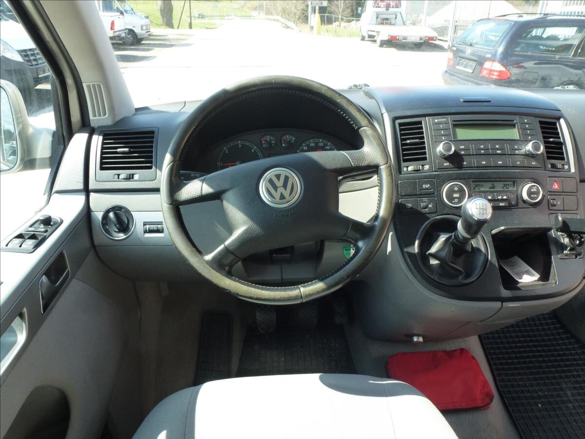 Volkswagen Multivan Kombi 2,5 l 128 kw