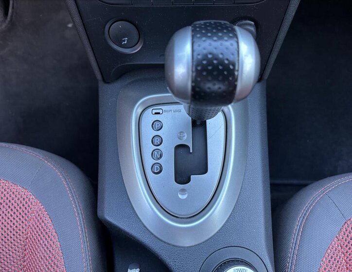 Nissan Qashqai SUV / Terénní 2,0 l 110 kw