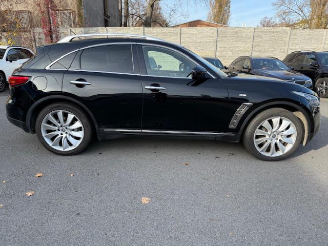 Infiniti FX30