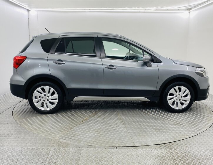 Suzuki SX4 S-Cross 23