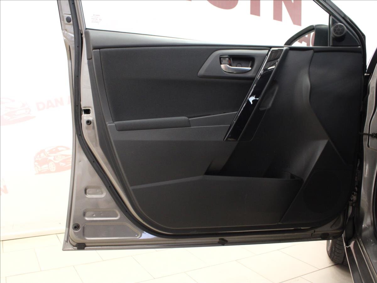 Toyota Auris Hatchback 1,2 l 85 kw