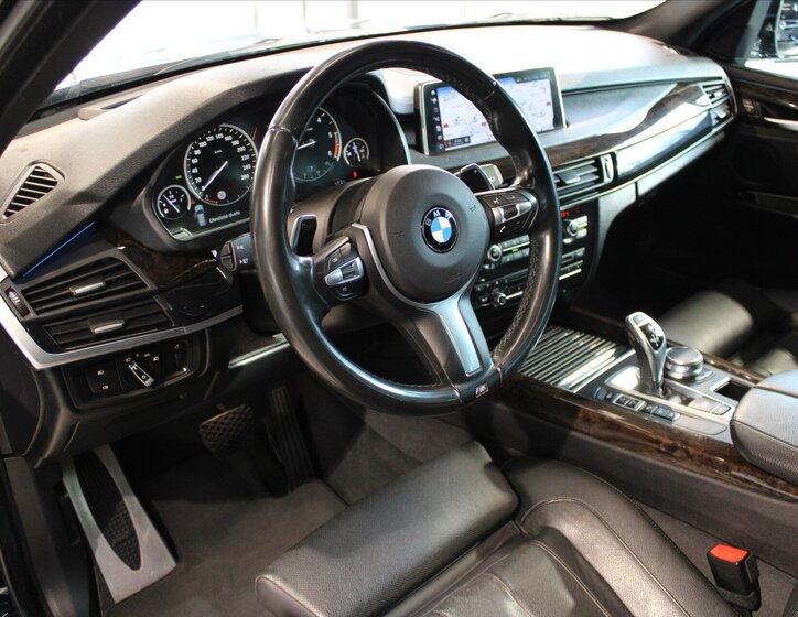 BMW X5 SUV 3,0 l 230 kw