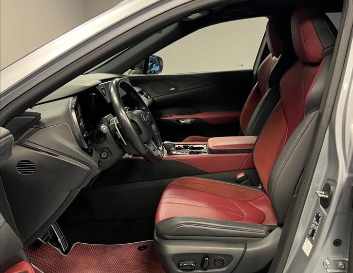 Lexus RX 500h SUV 2,4 l 273 kw