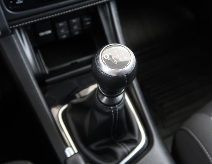 Toyota Auris Kombi 1,6 l 97 kw