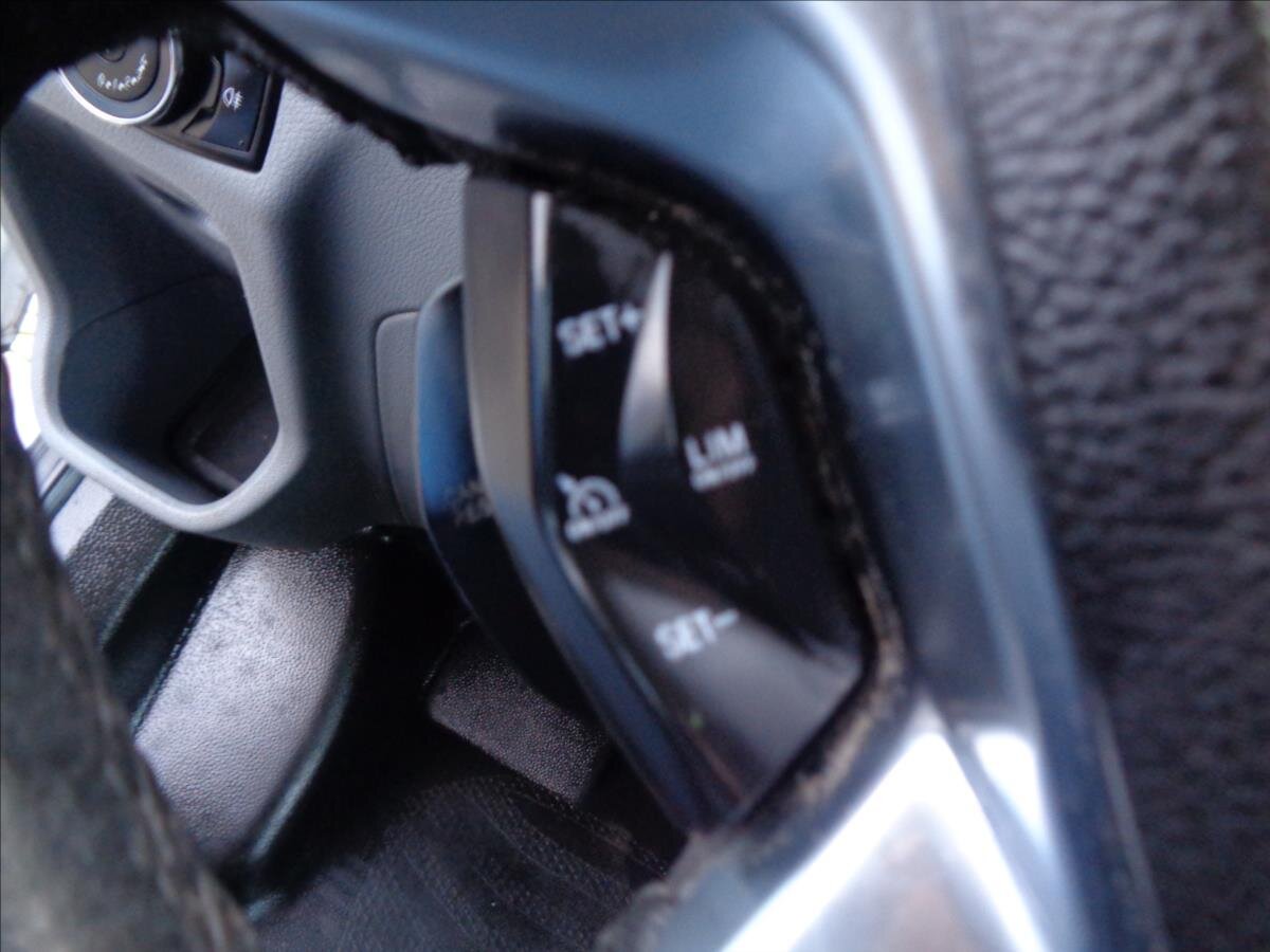 Ford Transit Valník 2,2 l 92 kw