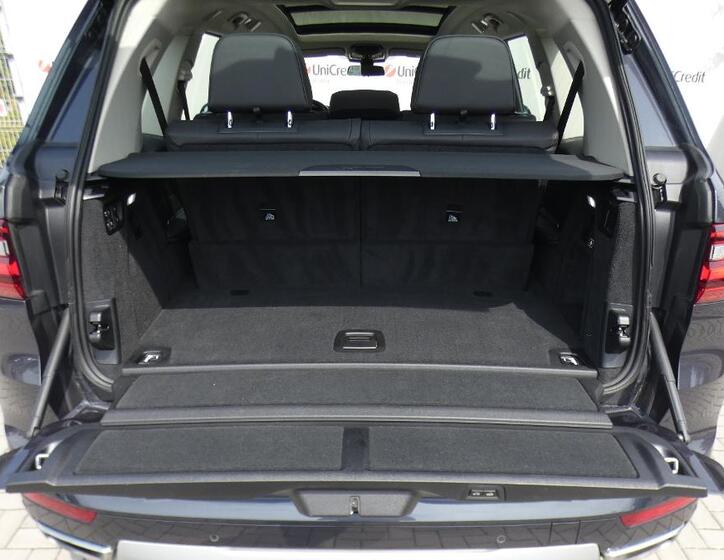 BMW X7 21