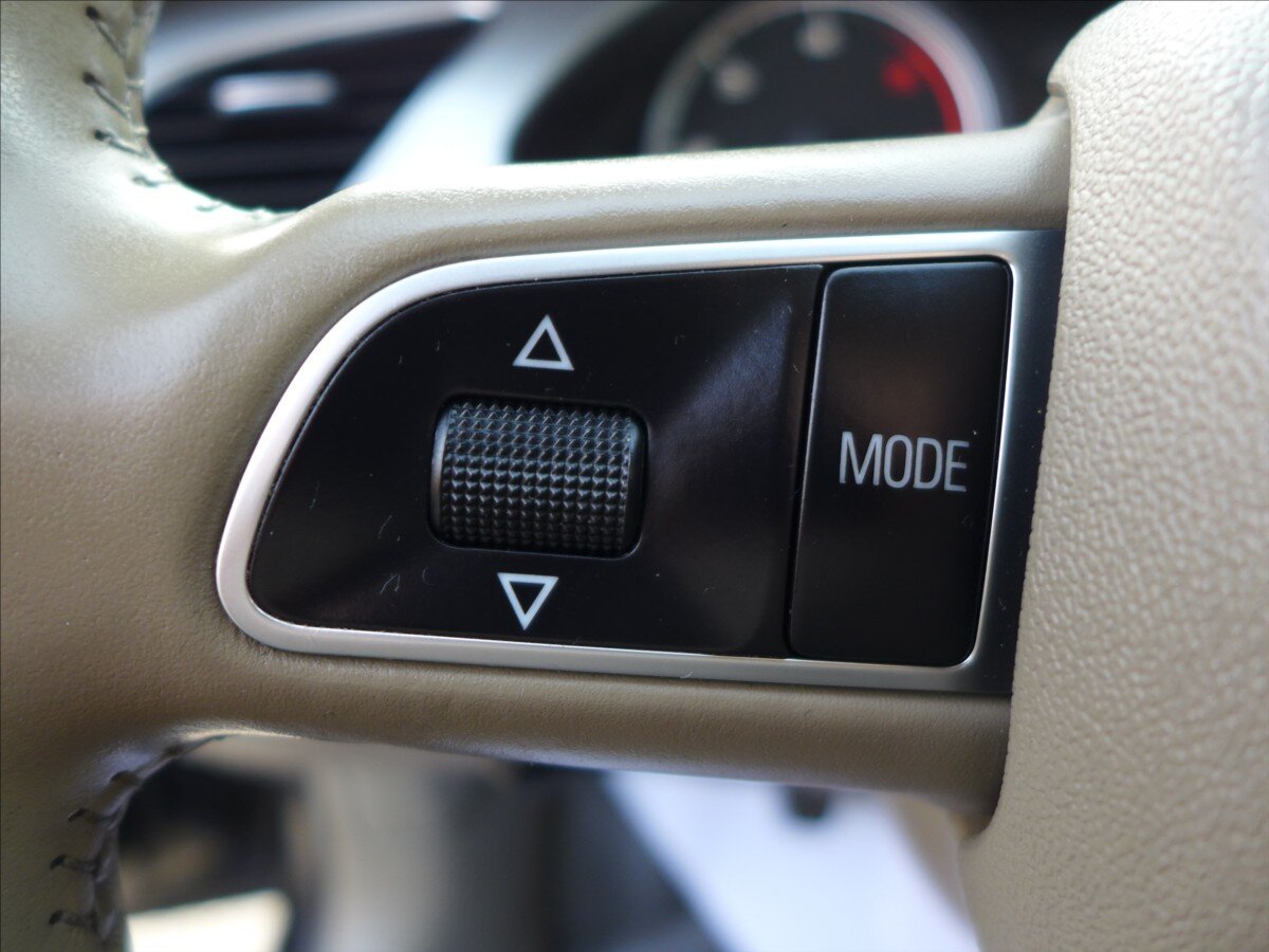 Audi A4 Kombi 2,0 l 105 kw