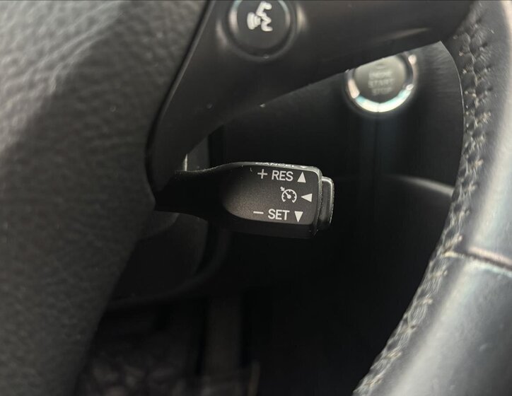 Lexus GS 300 Sedan / Limuzína 3,0 l 183 kw