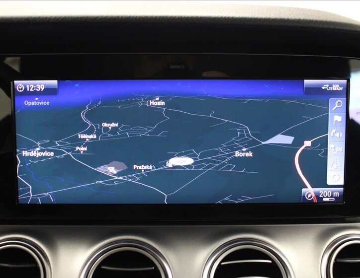 Mercedes-Benz Třídy E 24