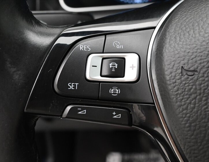 Volkswagen Golf Kombi 1,6 l 85 kw