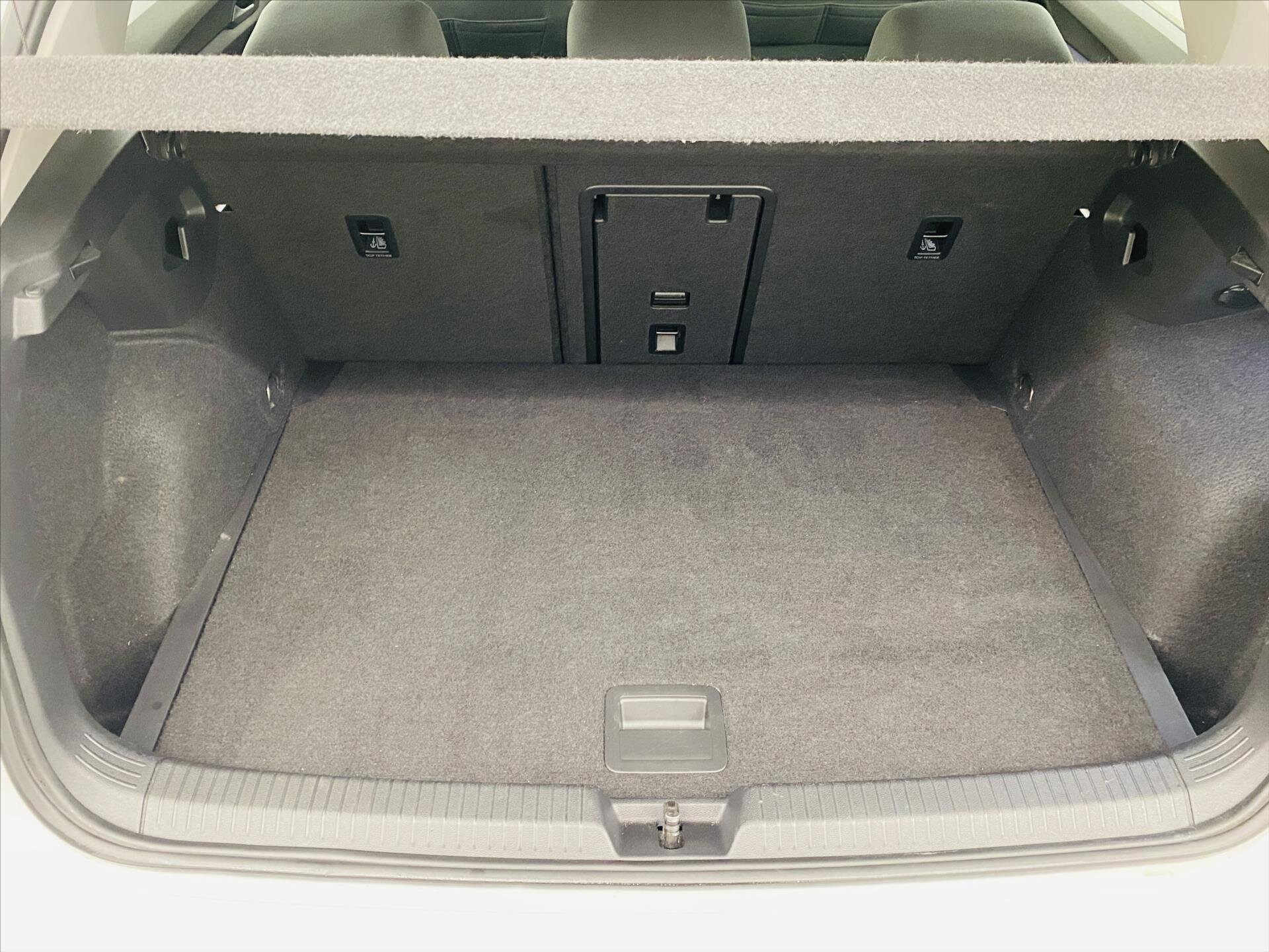 Volkswagen Golf Hatchback 999,0 81 kw