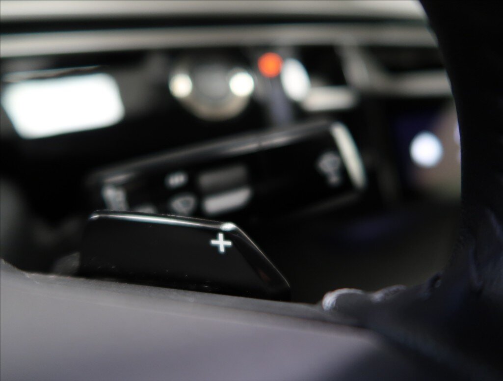 Peugeot 3008 SUV / Terénní 1,2 l 100 kw