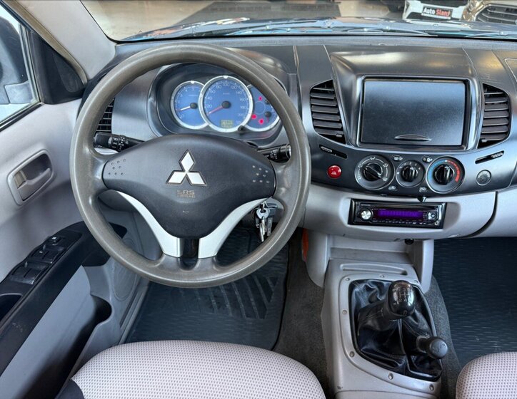 Mitsubishi L200 Pick-up 2,5 l 100 kw